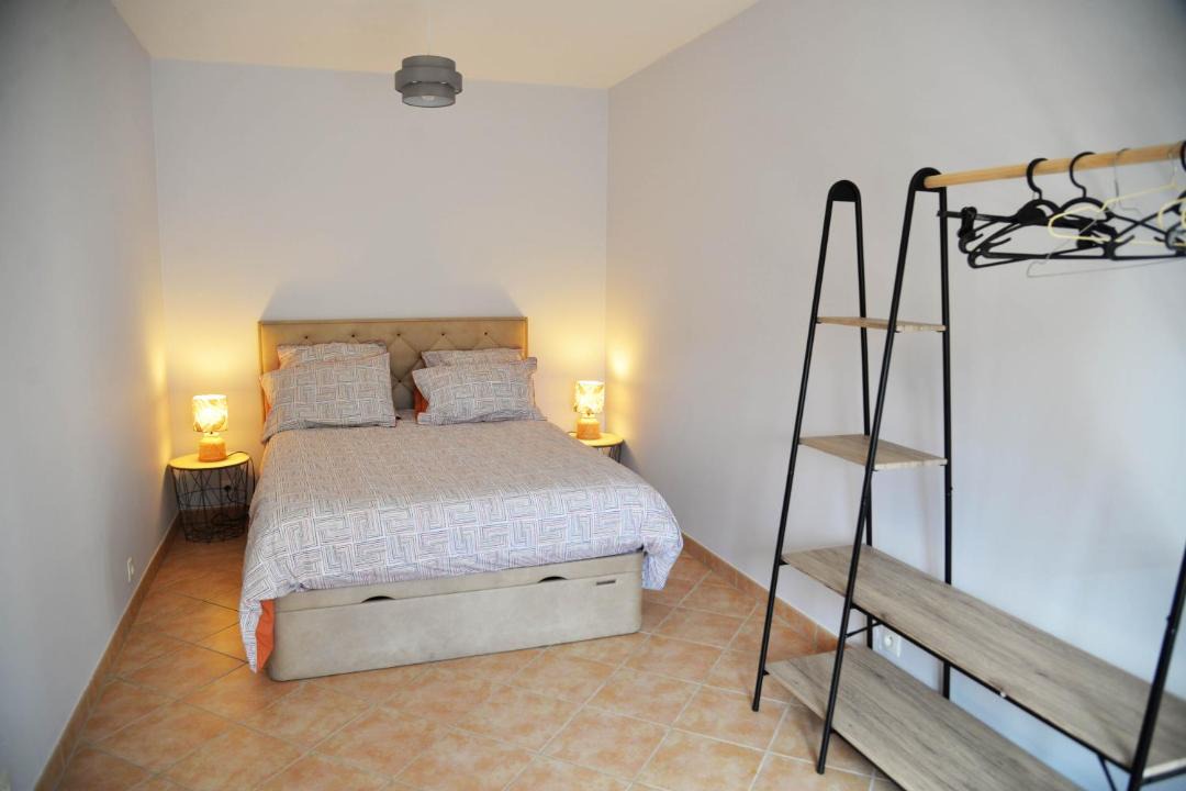 Photo of Bedroom in Les Vallees-de-la-Vanne
