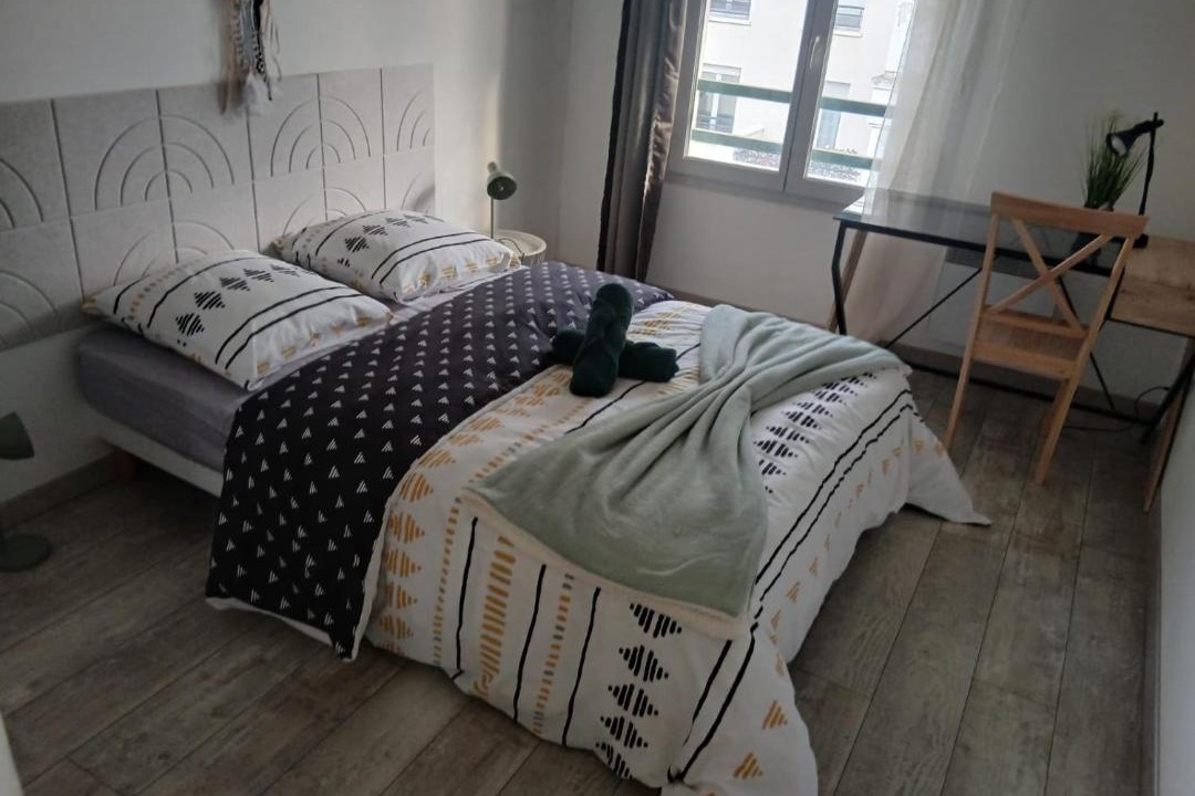 Photo of Bedroom in Mantes-la-Jolie