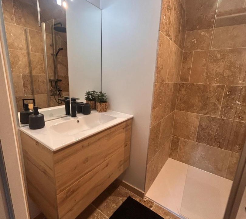 Photo of Bathroom in Aunou-sur-Orne