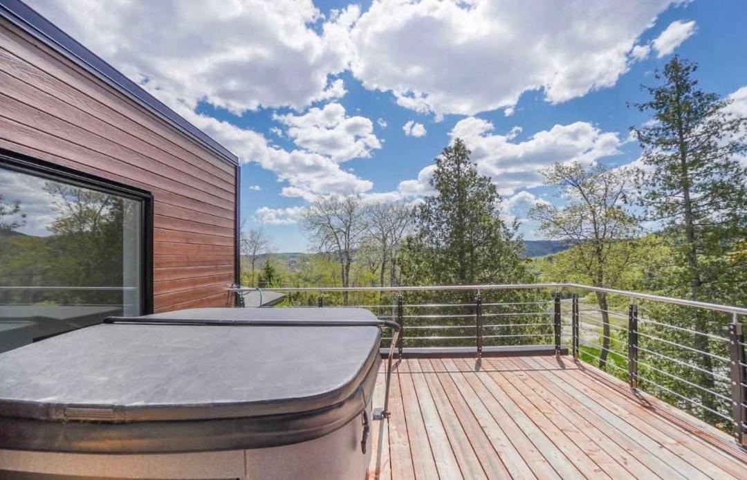 Photo of Patio Balcony in Saint Come