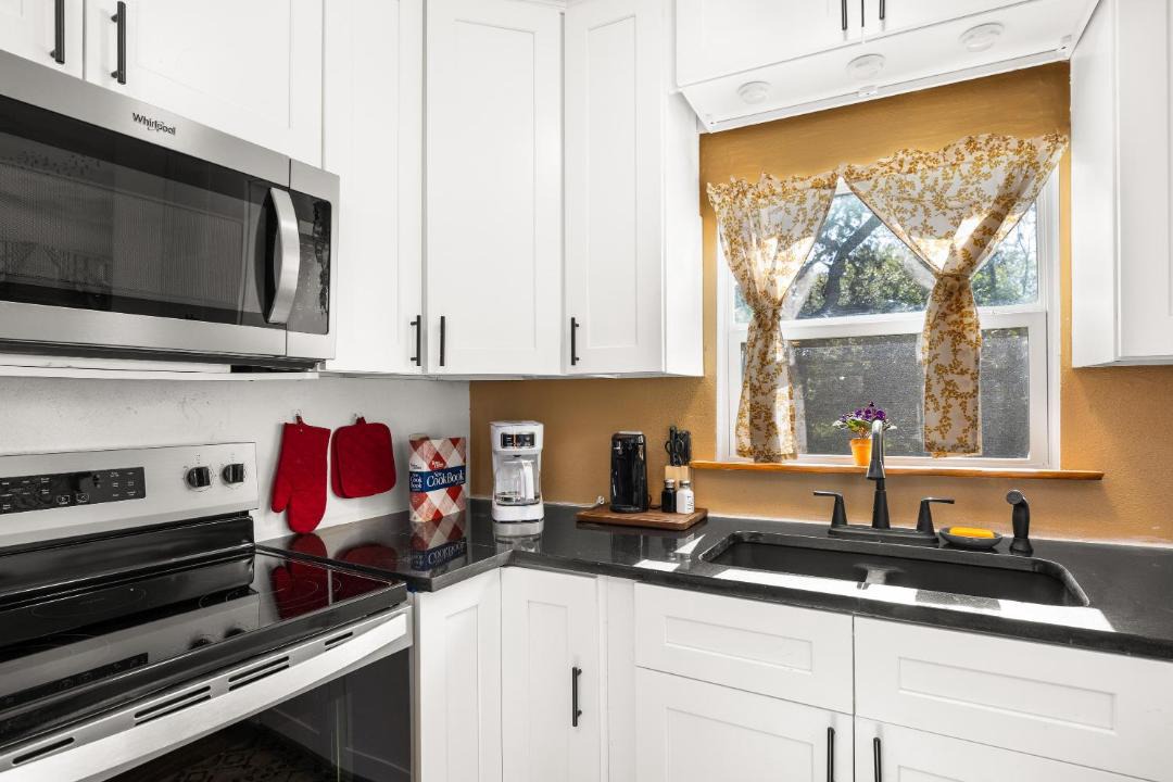 Photo of Kitchen in Lakehills