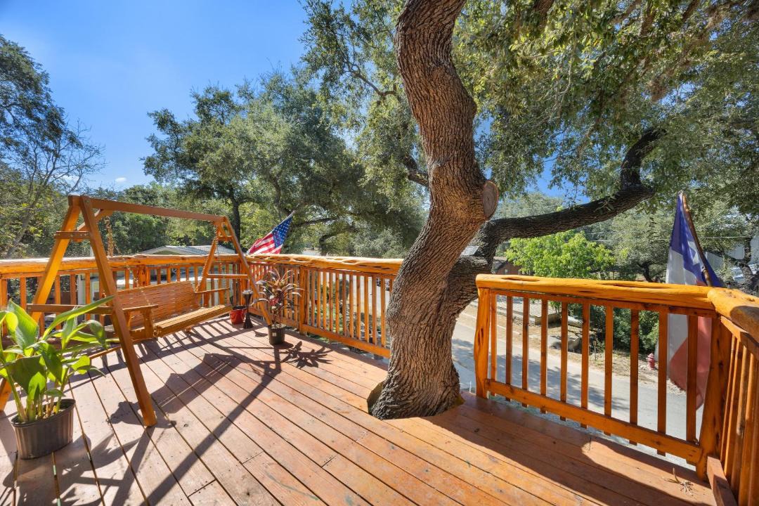 Photo of Patio Balcony in Lakehills