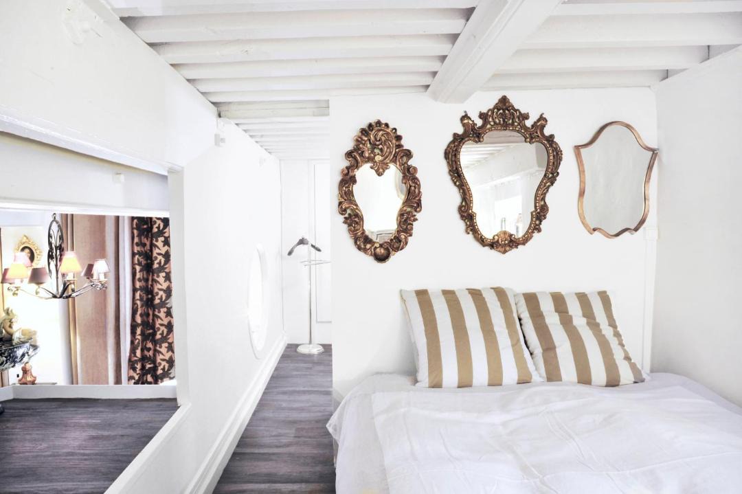 Photo of Bedroom in Moliere - Edgard Quinet