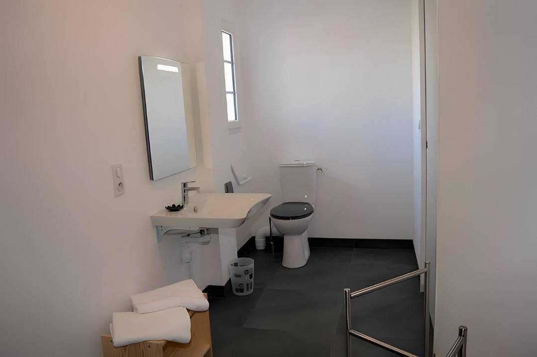 Photo of Bathroom in Saint-Epain