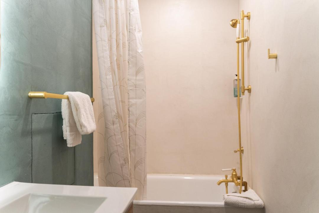 Photo of Others in Auteuil