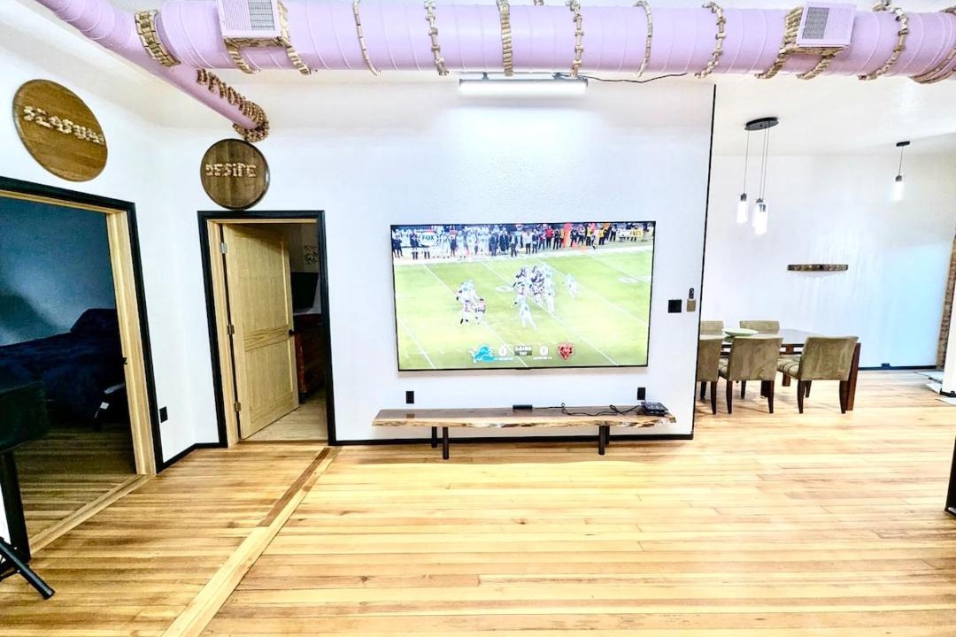 Photo of Livingroom in Lawrence