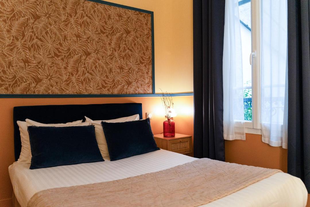 Photo of Others in Auteuil