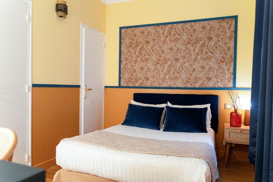 Photo of Others in Auteuil