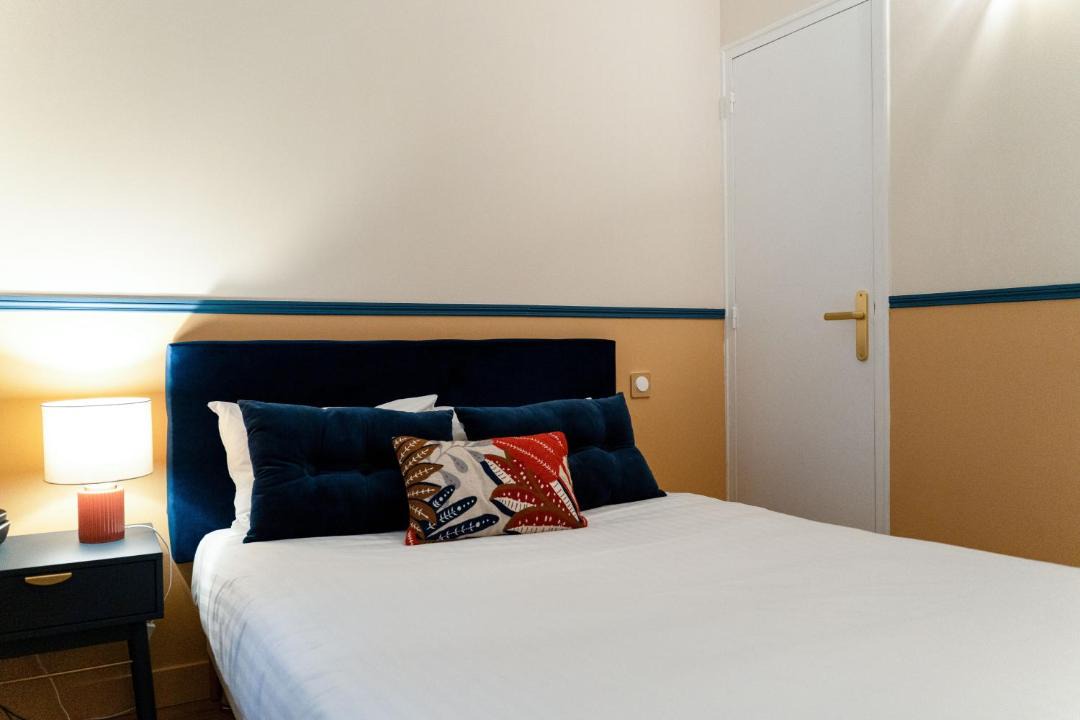 Photo of Others in Auteuil