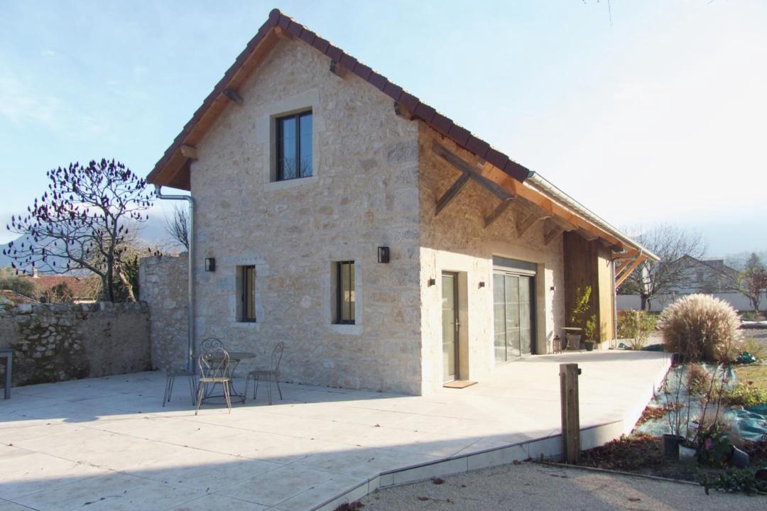 Photo of Others in Yenne