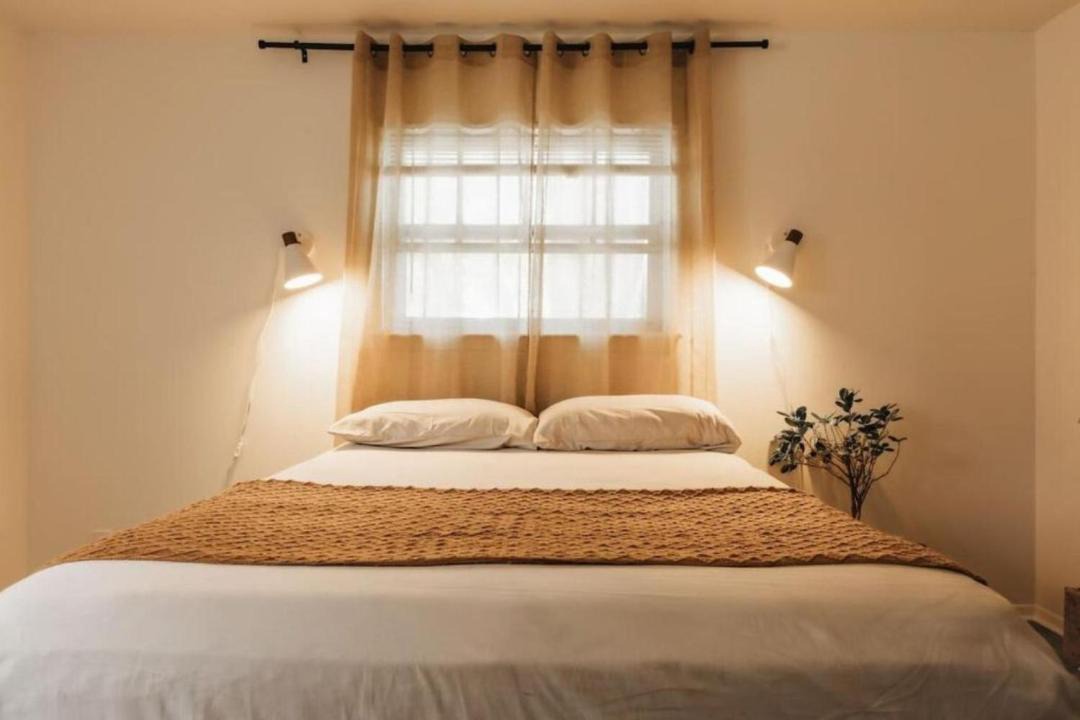 Photo of Bedroom in East Congress