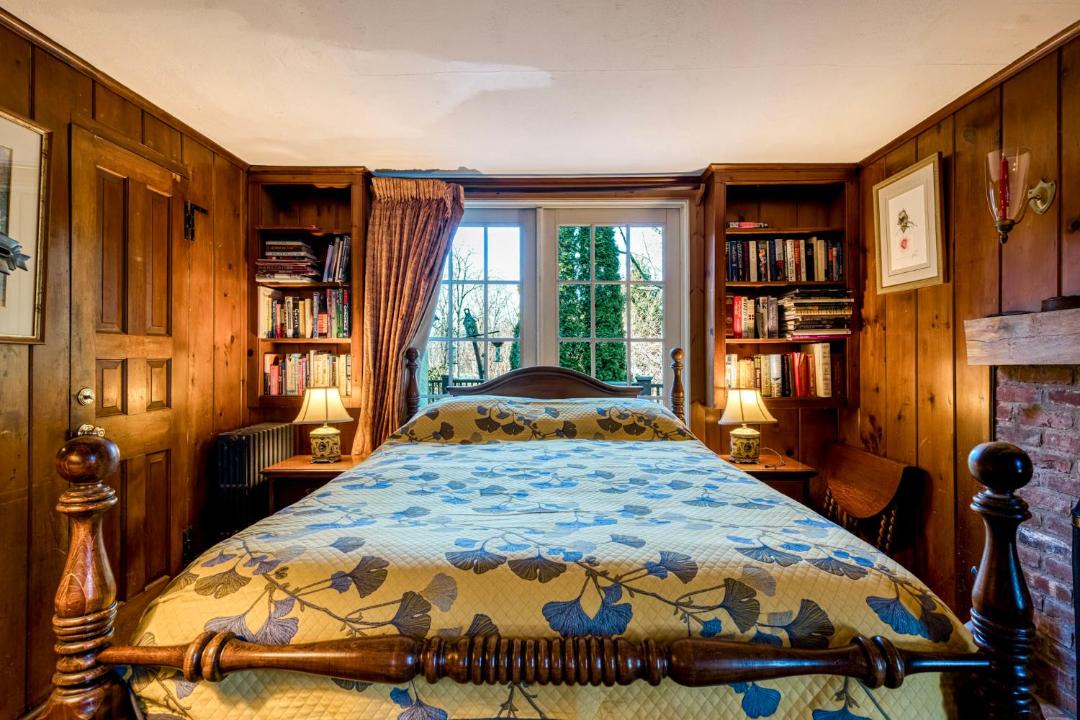 Photo of Bedroom in Norwalk