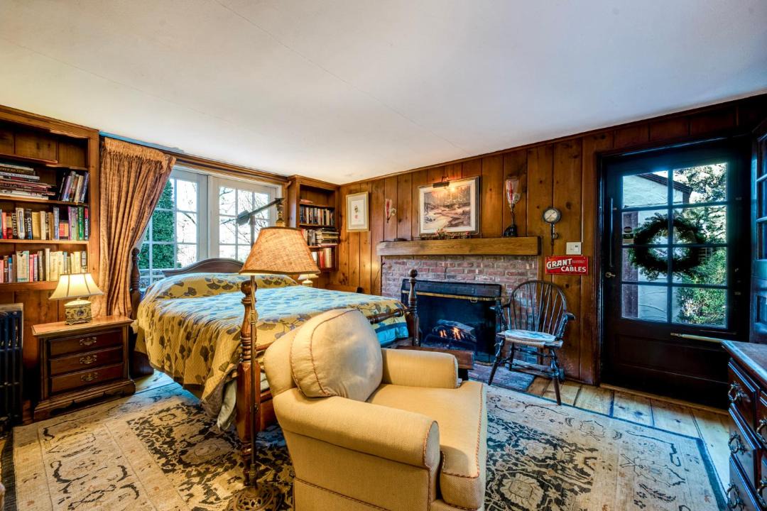 Photo of Bedroom in Norwalk