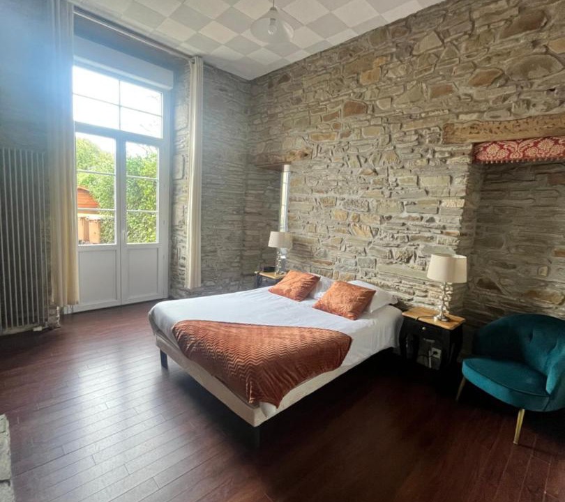 Photo of Others in Redon