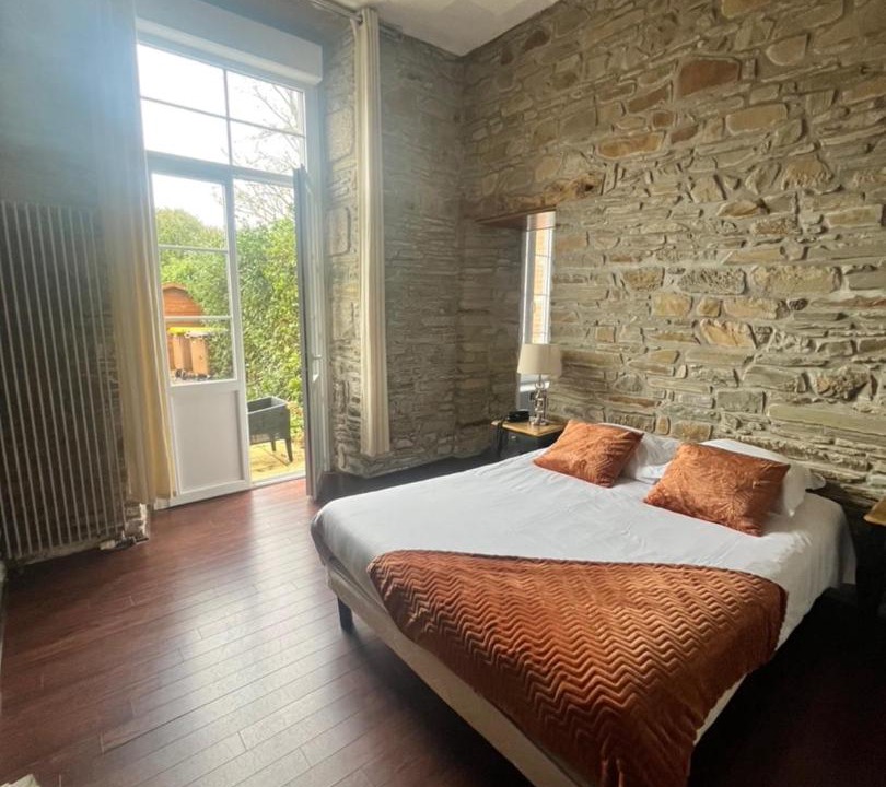 Photo of Others in Redon