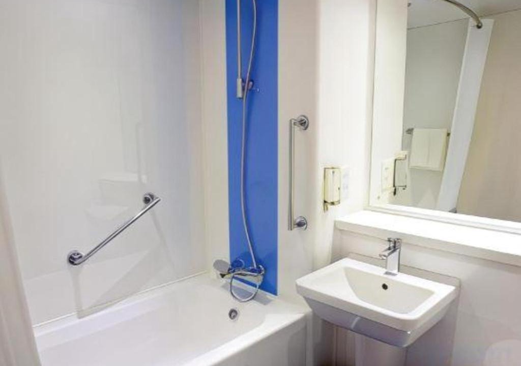 Photo of Bathroom in Leatherhead