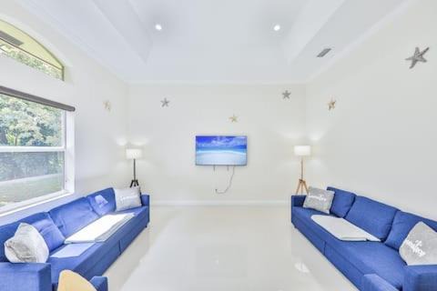 Photo of Livingroom in Davie