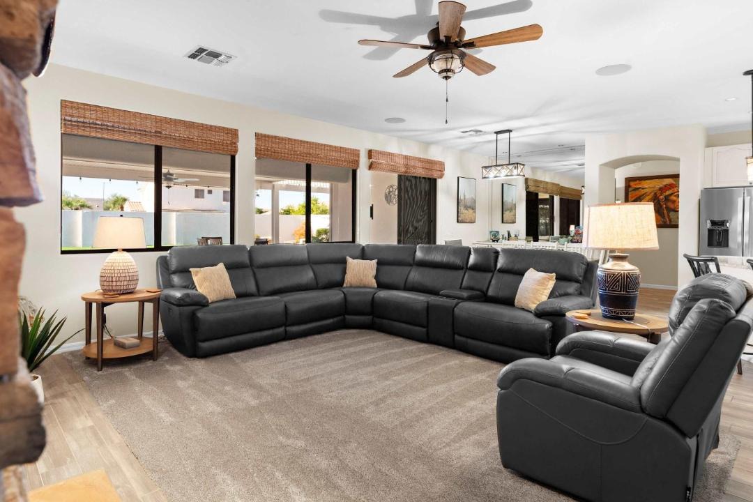 Photo of Livingroom in Palm Valley