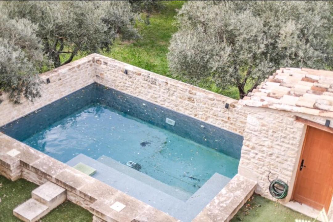 Photo of Others in Lagnes