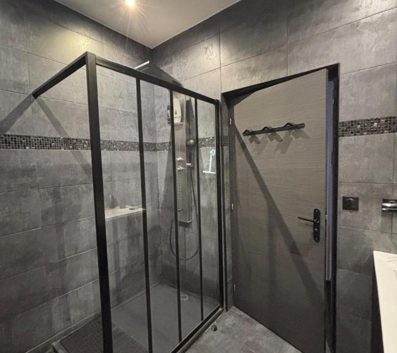 Photo of Bathroom in Drancy