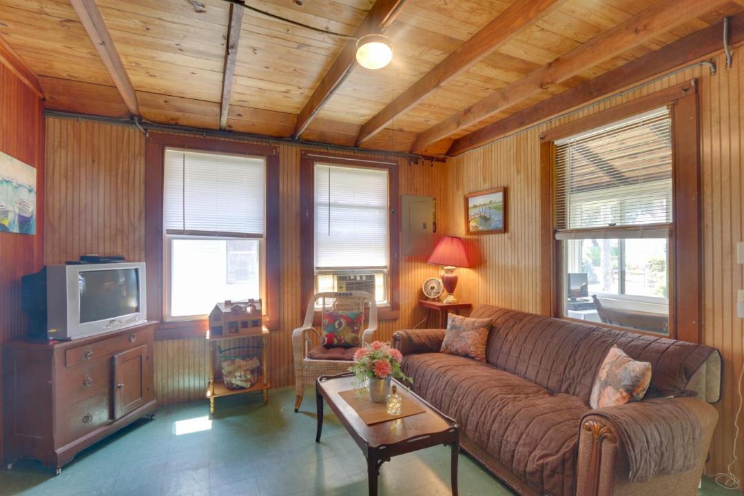 Photo of Others in Saybrook Manor