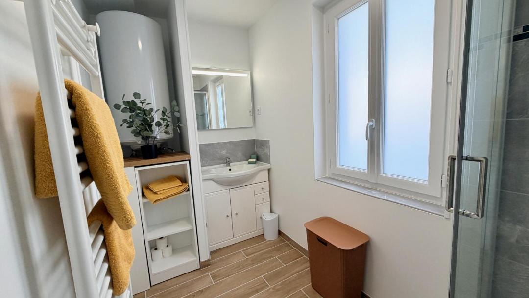 Photo of Bathroom in Le Meux
