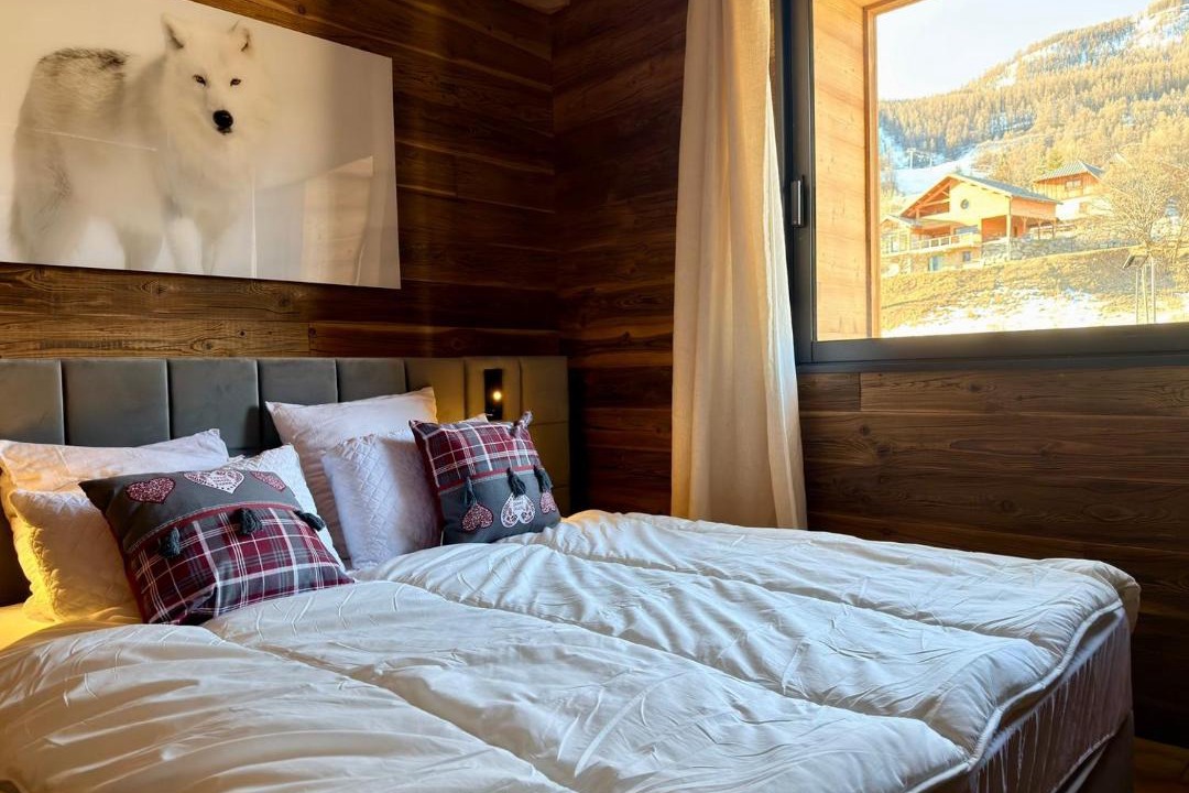 Photo of Bedroom in Allos