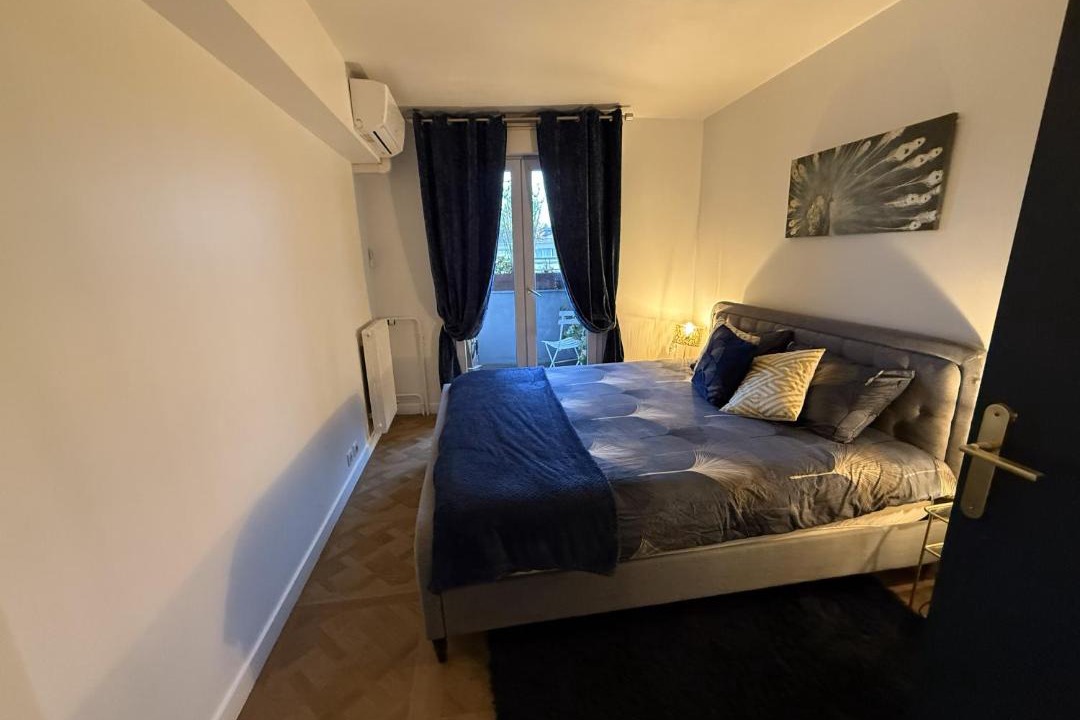 Photo of Bedroom in Sevres