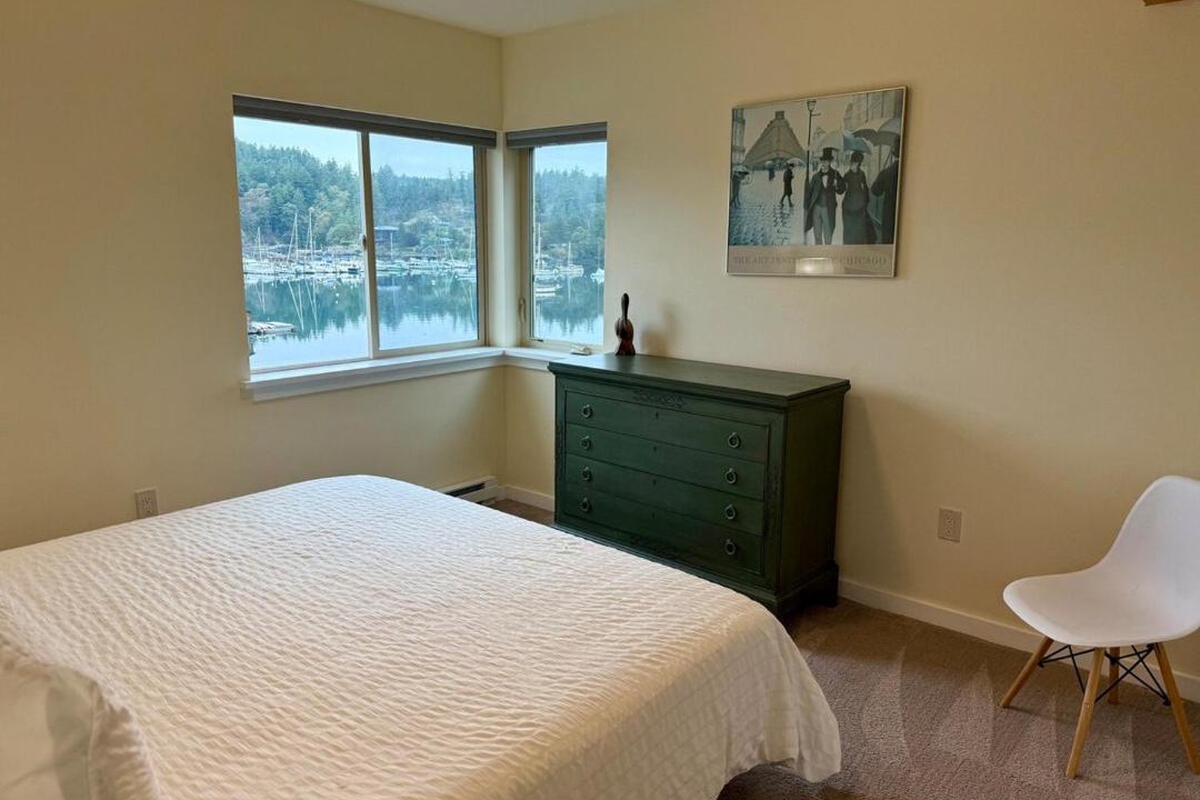 Photo of Bedroom in Deer Harbor