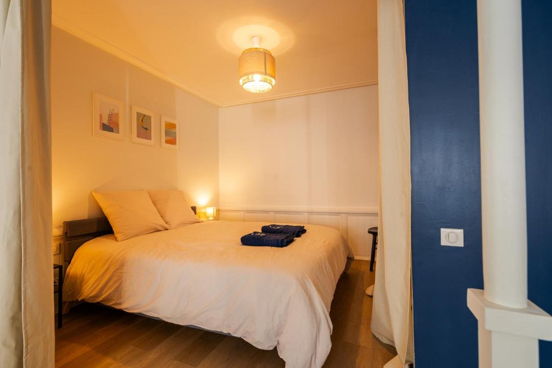 Photo of Bedroom in Saint-Donatien