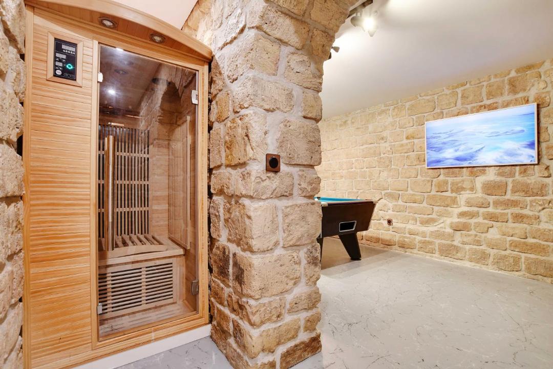 Photo of Others in Quartier Saint-Ambroise