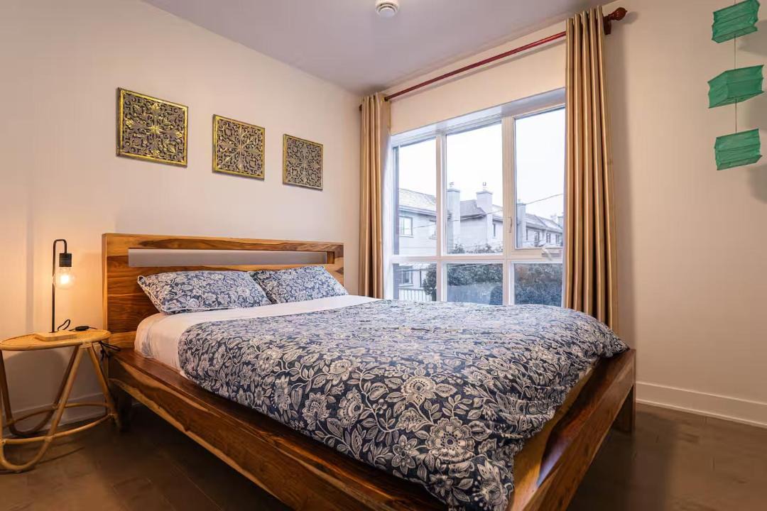 Photo of Bedroom in Cote-Des-Neiges—Notre-Dame-De-Grace