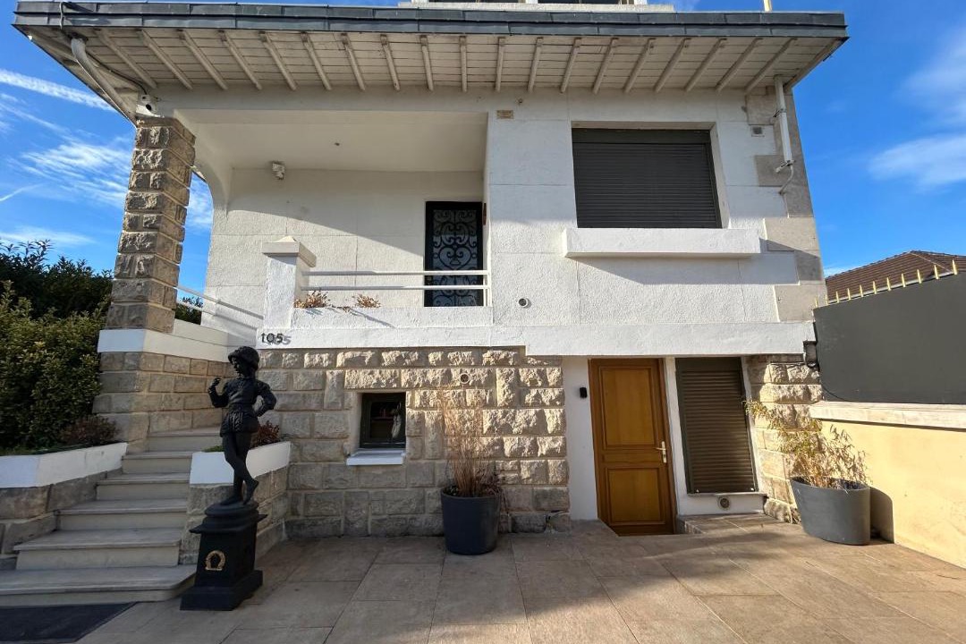 Photo of Others in Neuilly-sur-Marne