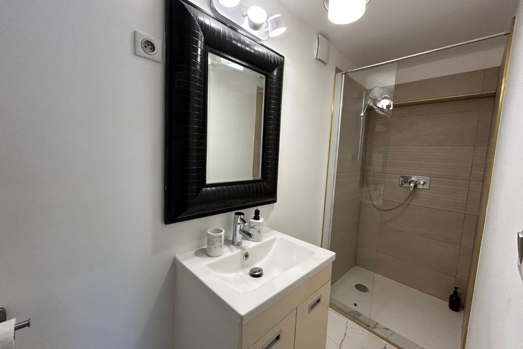 Photo of Others in Neuilly-sur-Marne