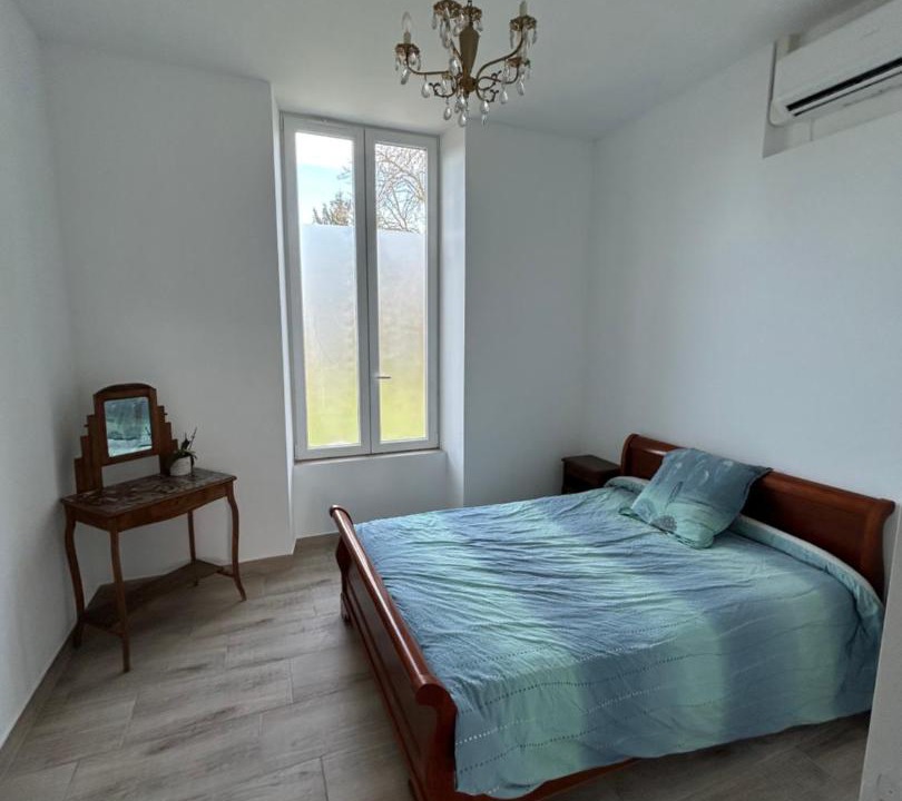 Photo of Bedroom in Nemours
