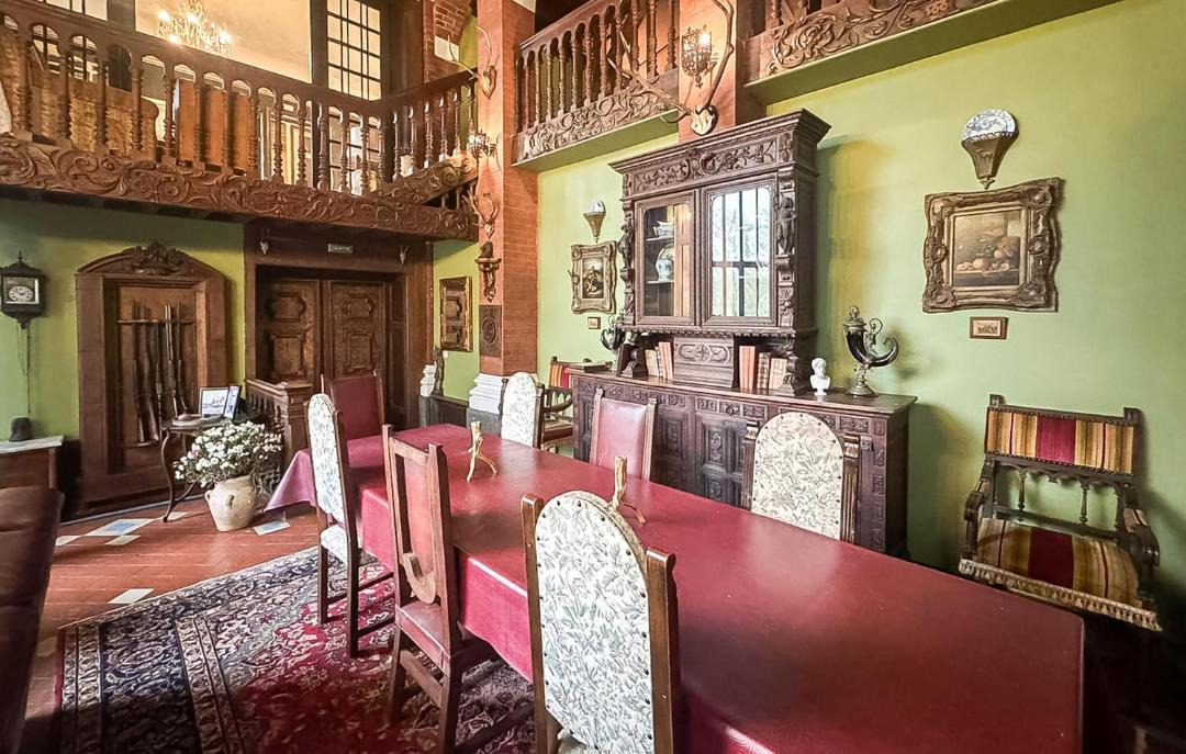 Photo of Others in Marconne