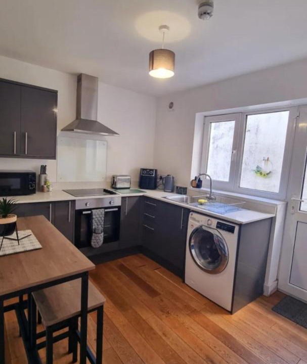 Photo of Others in Skewen