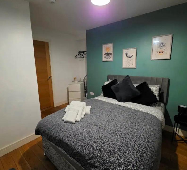 Photo of Others in Skewen