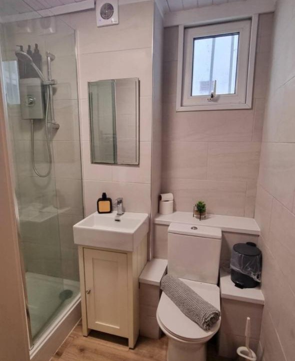 Photo of Others in Skewen