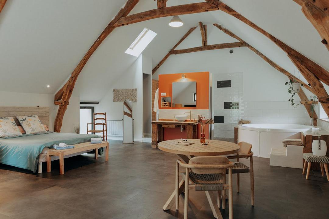 Photo of Others in Martel