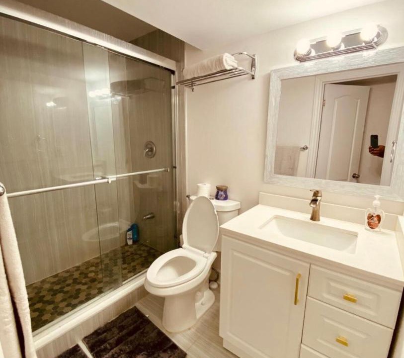 Photo of Bathroom in Halton Regional Municipality