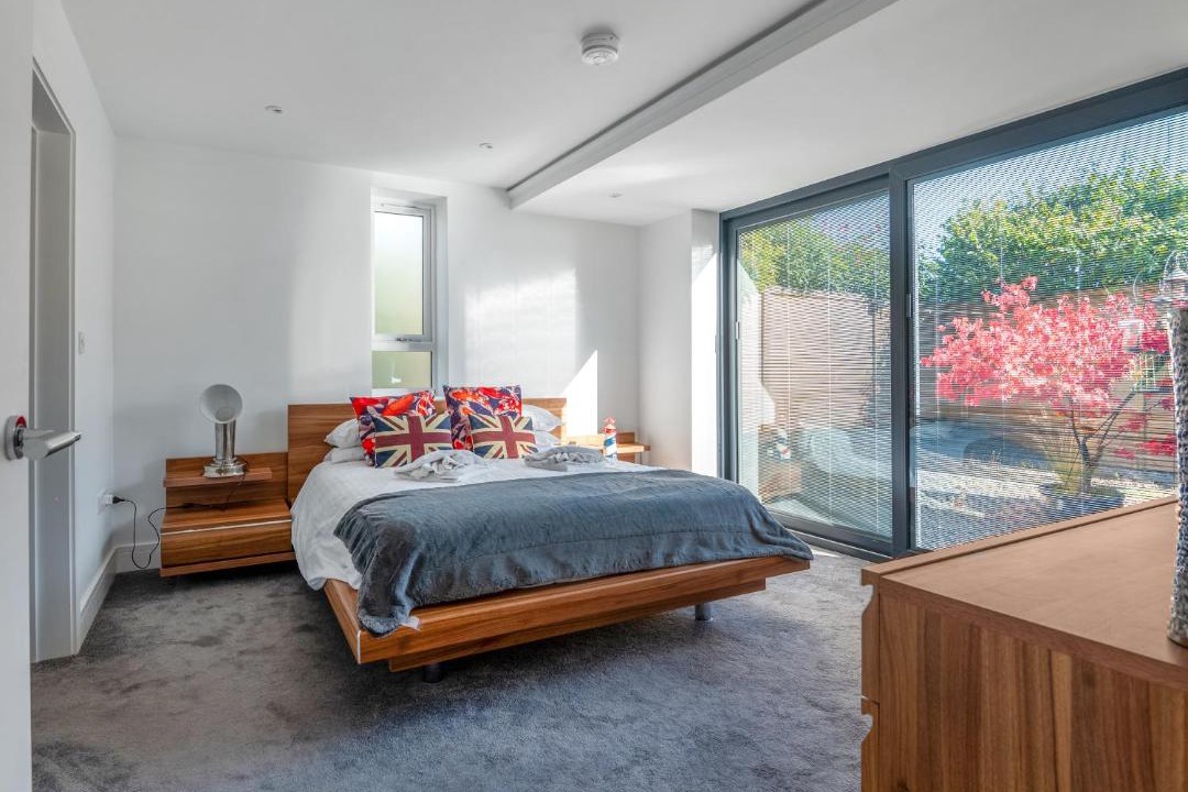 Photo of Others in Cradley