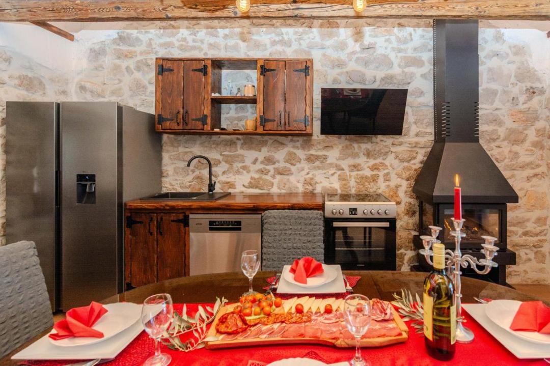 Photo of Kitchen in Skabrnja