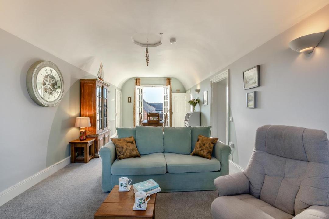 Photo of Others in Queen Camel