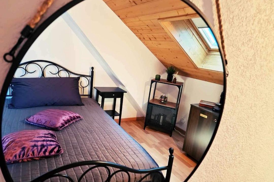 Photo of Bedroom in Noes