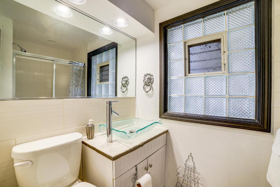 Photo of Bathroom in Olympia Fields