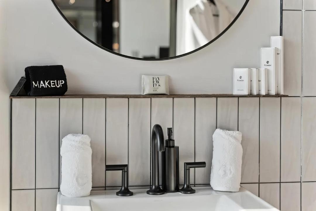 Photo of Others in Hudson