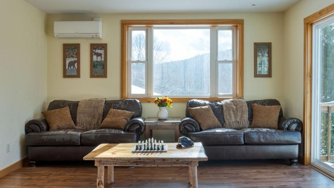 Photo of Livingroom in Tannersville