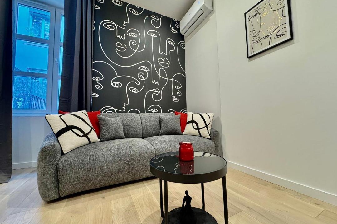 Photo of Livingroom in Moliere Vauban