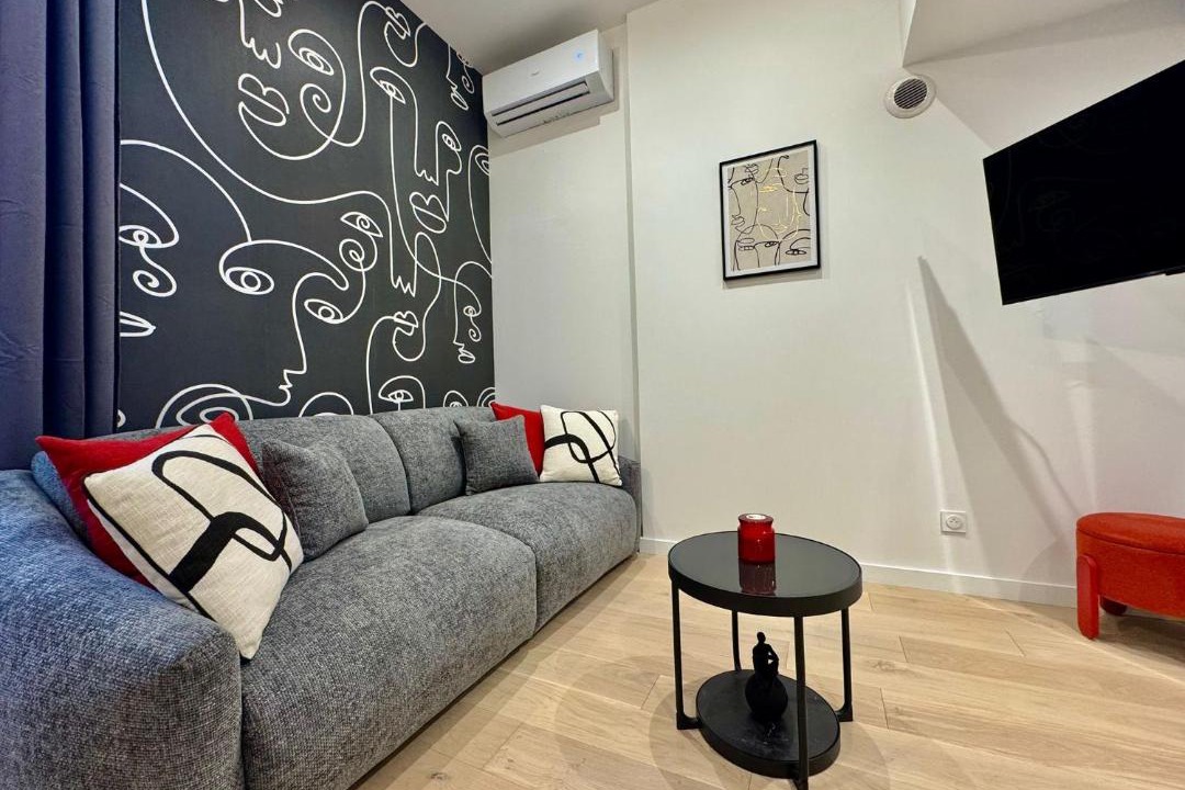 Photo of Livingroom in Moliere Vauban